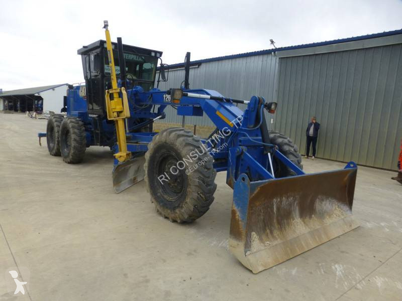 Niveleuse Caterpillar Lame AV+riper