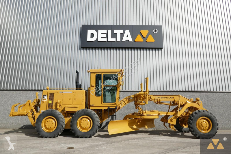 Grader Caterpillar Ex-army