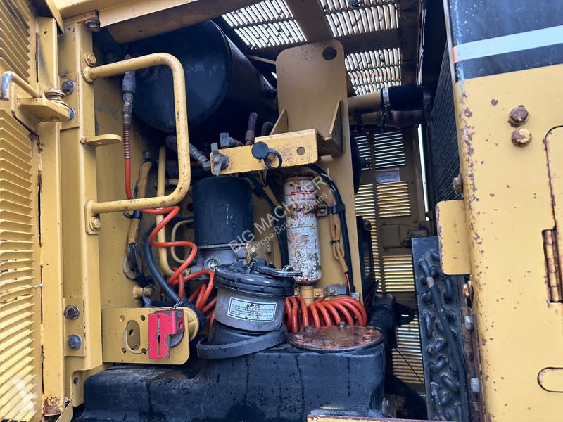 Grader Caterpillar