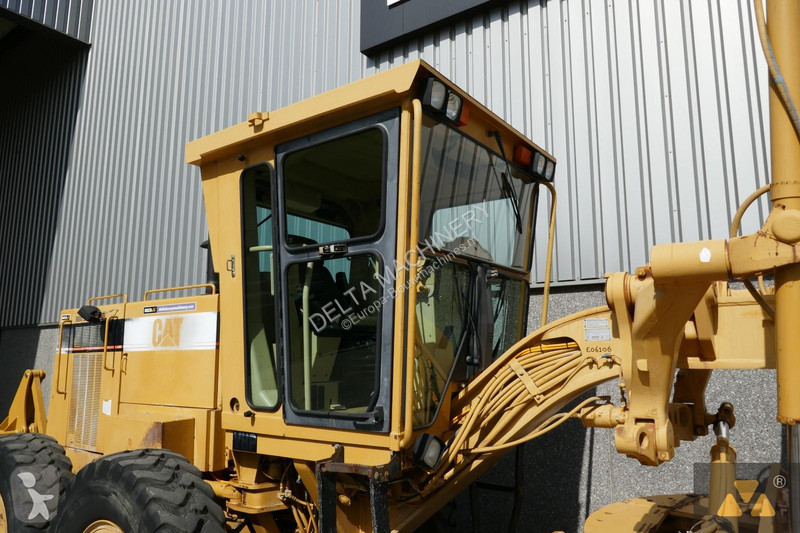 Grader Caterpillar
