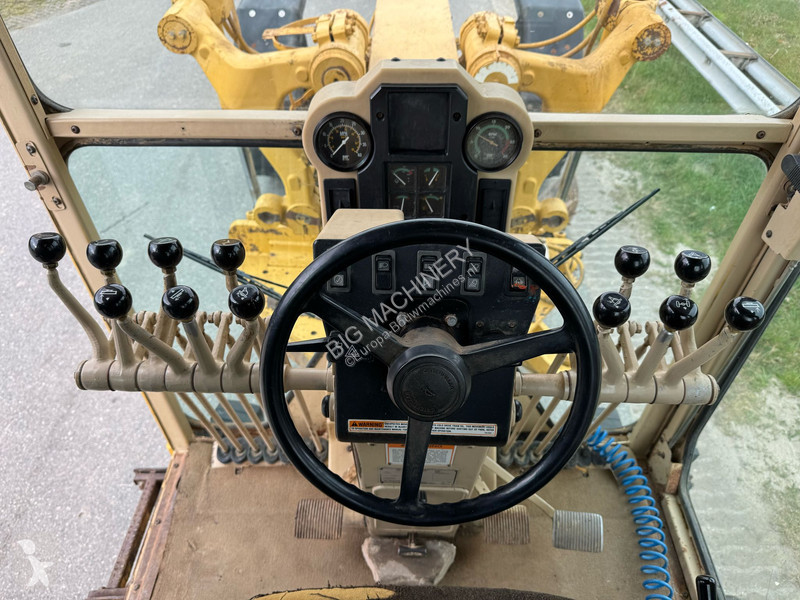Niveladora Caterpillar 3306 engine