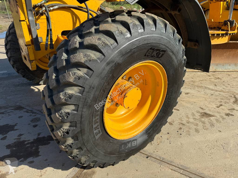 Grader Volvo B - 4.90 Meter Blade / Backup Camera