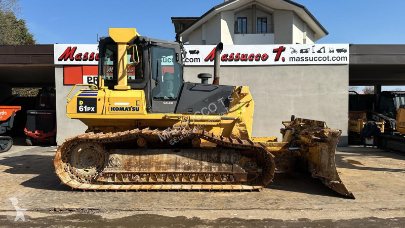 ممهدة طرق Komatsu D61PX