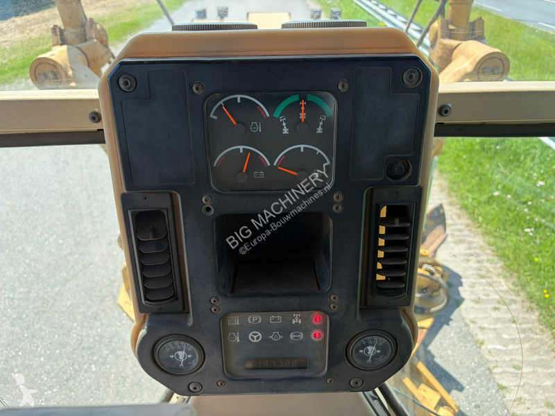 Caterpillar  grader