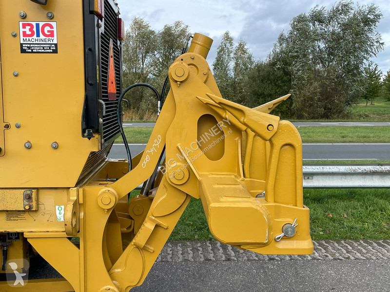 ممهدة طرق Caterpillar 140M