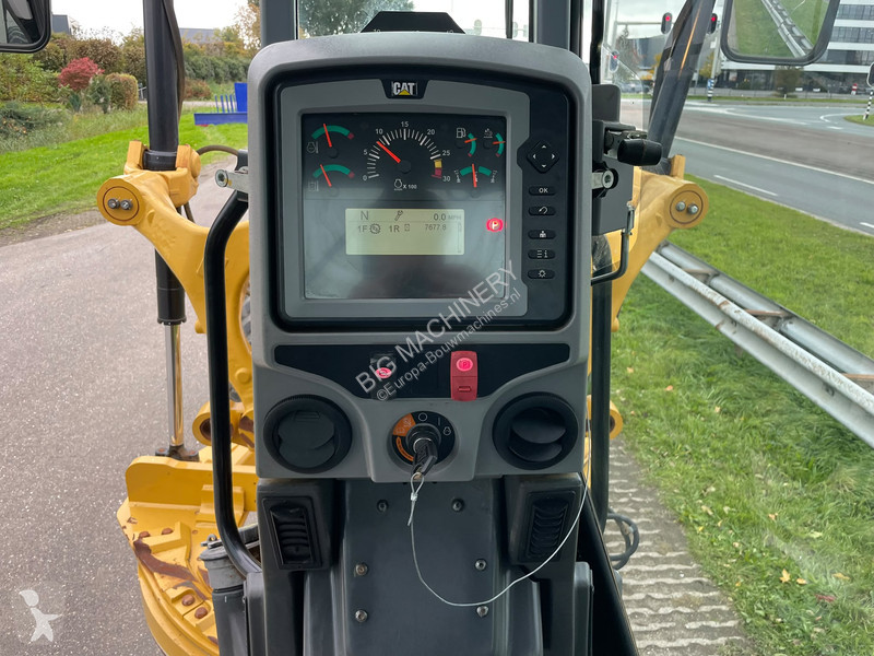 Grader Caterpillar 140 15A