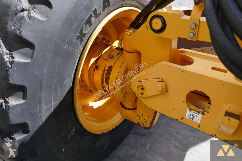 Grader Volvo AWD