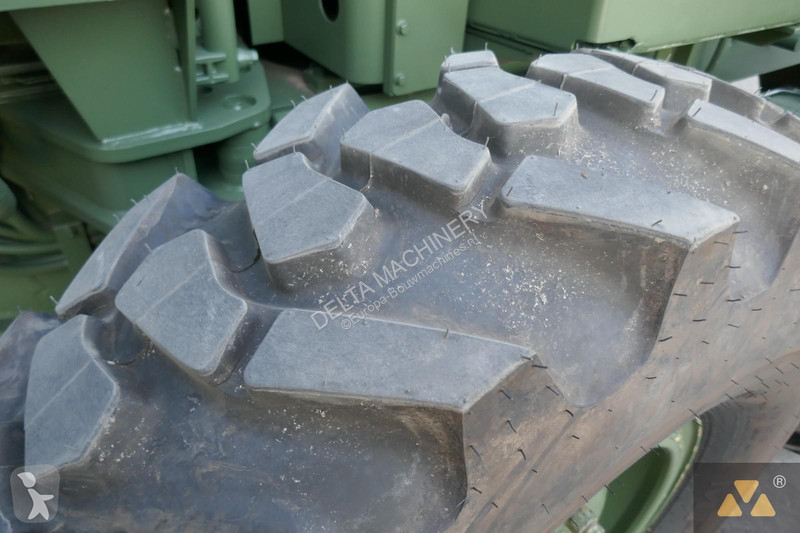 Grejder Caterpillar Ex-army