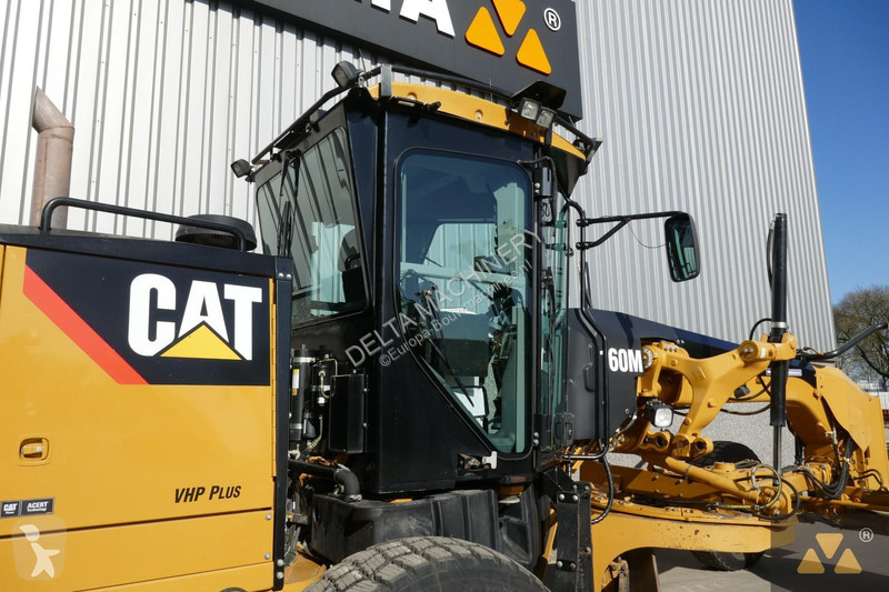 Grejder Caterpillar 160M