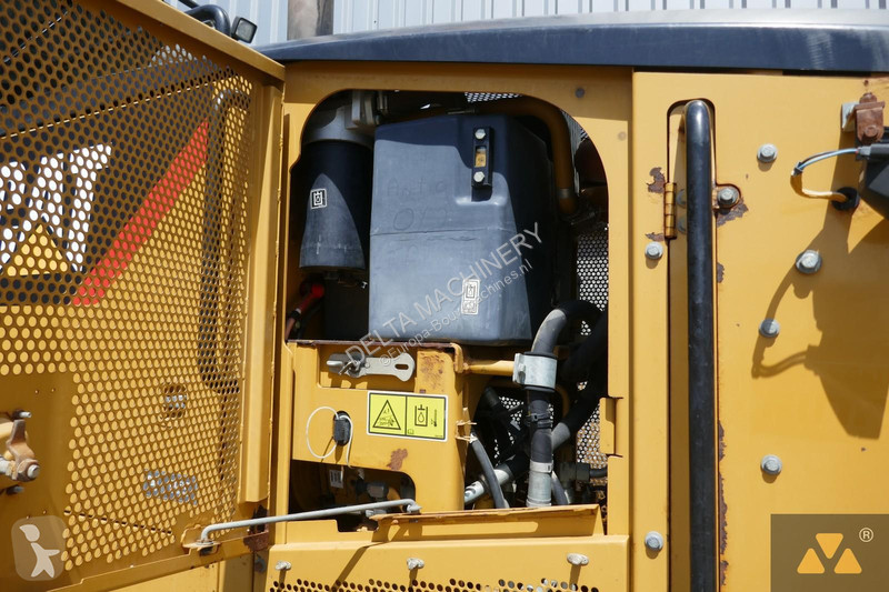 Grejder Caterpillar 140M
