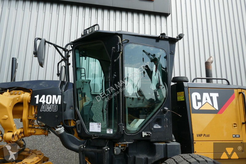 Grejder Caterpillar 140M