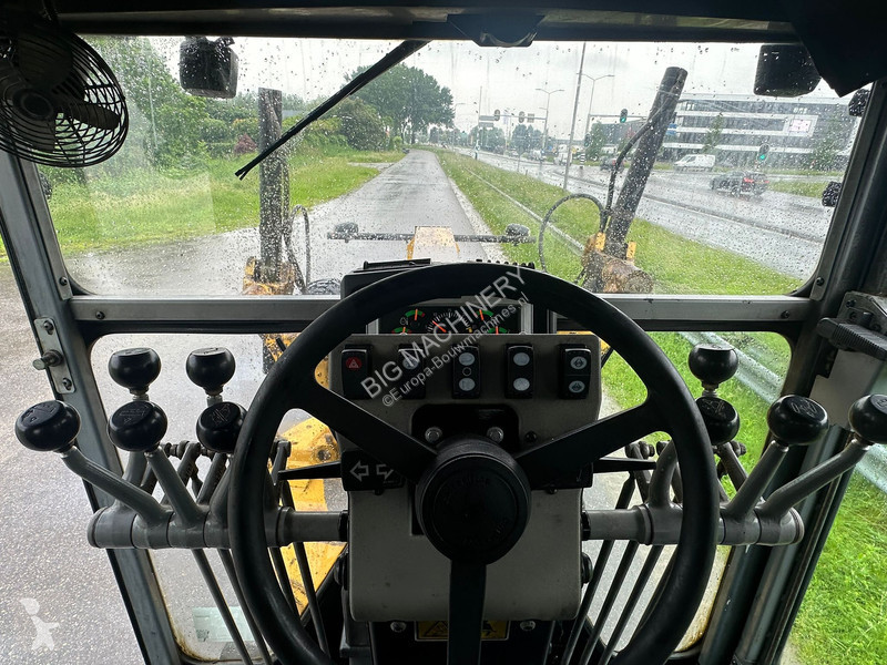 ممهدة طرق Caterpillar 120K | NEW TIRES