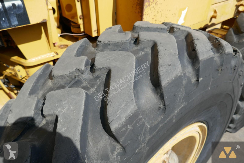 Grader Caterpillar