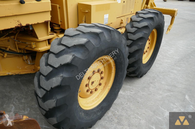 Grader Caterpillar