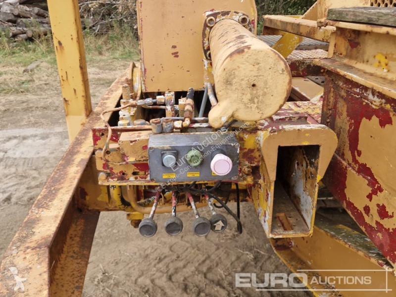 Grader Caterpillar D5B