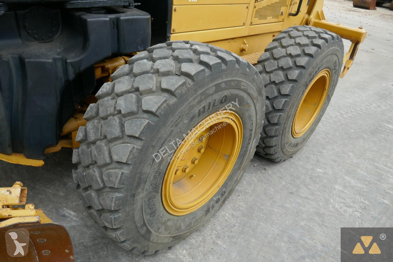Grejder Caterpillar 140M