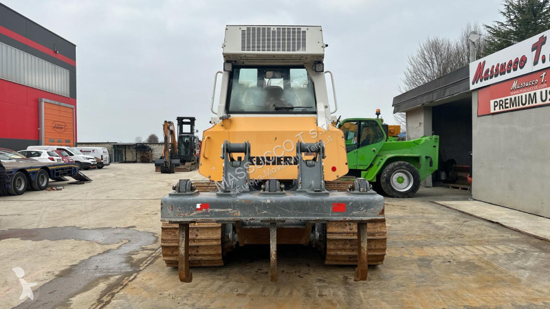 ممهدة طرق Liebherr PR 714