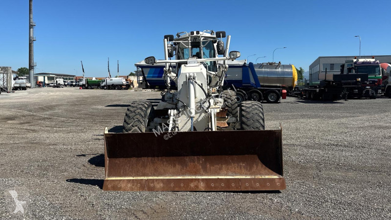 Grejder Caterpillar 120M2