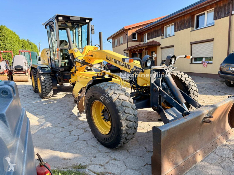 Грейдер New Holland F156.6 A