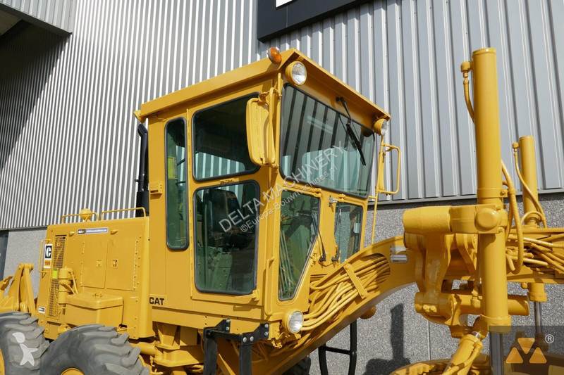 Grader Caterpillar Ex-army