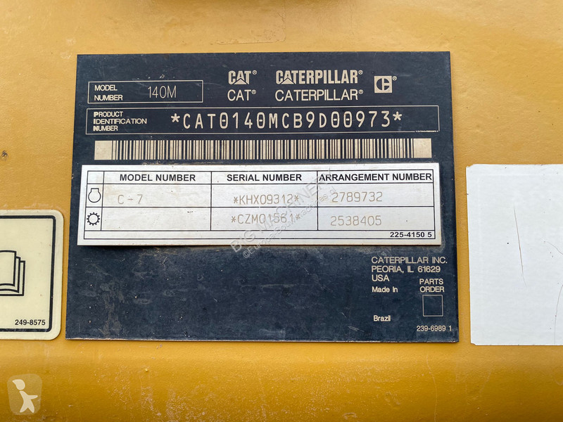 Grejder Caterpillar 140M
