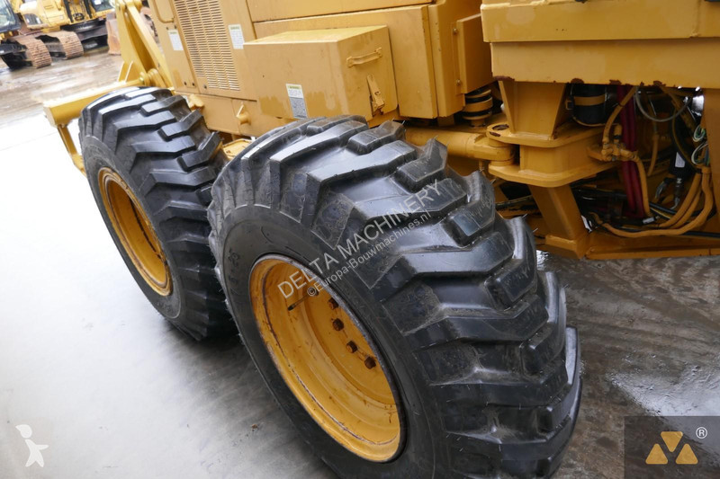 Niveladora Caterpillar Ex-army