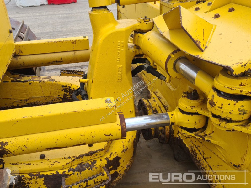 Grejdr Komatsu -24