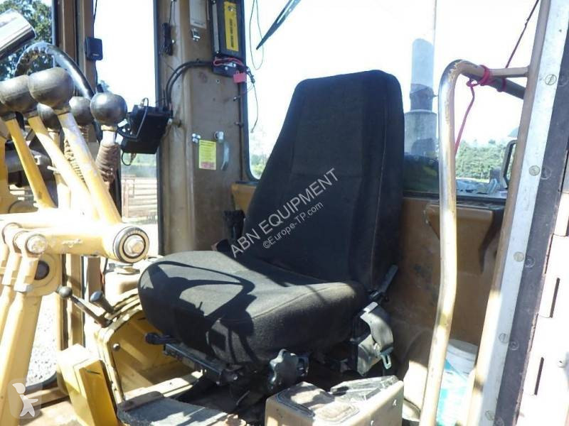 Grader Caterpillar