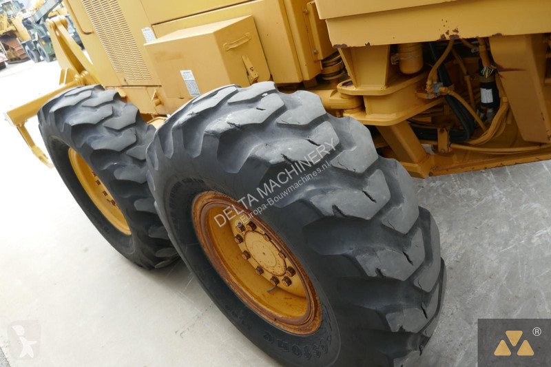 Grader Caterpillar
