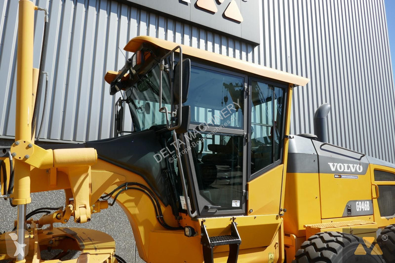 Grader Volvo AWD