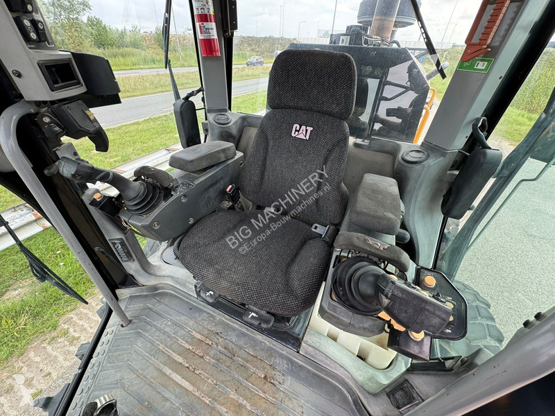 ممهدة طرق Caterpillar 3 Trimble Ready