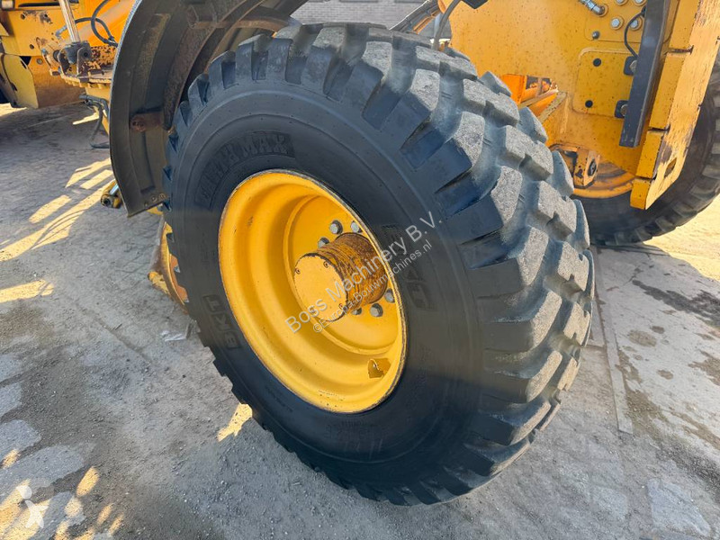 Grader Volvo B - 4.90 Meter Blade / Backup Camera