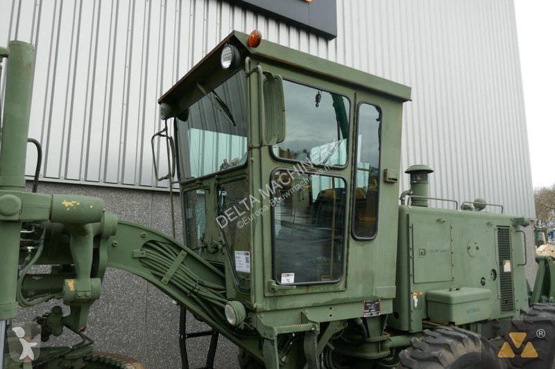 Niveladora Caterpillar Ex-army