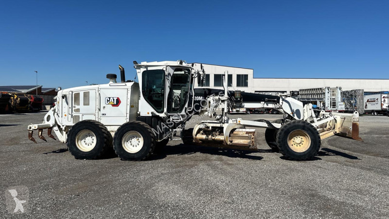 Grejder Caterpillar 120M2