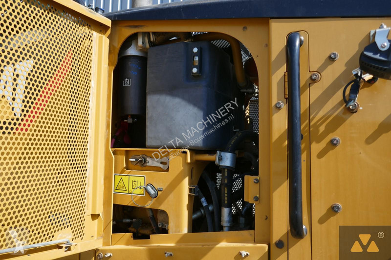 Грейдер Caterpillar 160M