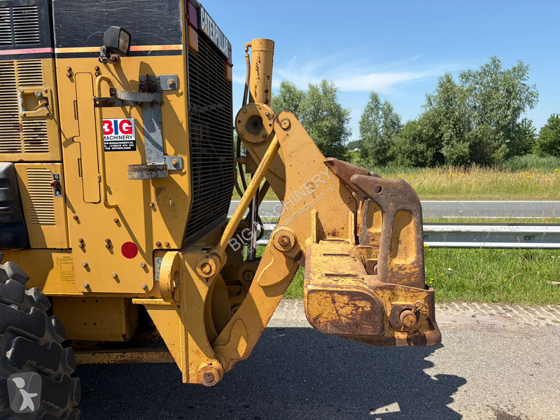 Caterpillar  grader