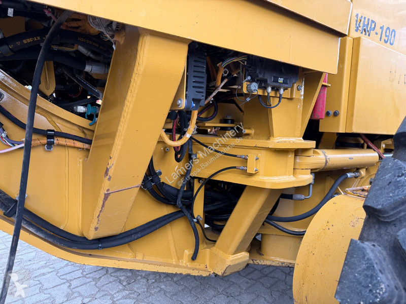Niveladora Caterpillar 140K .