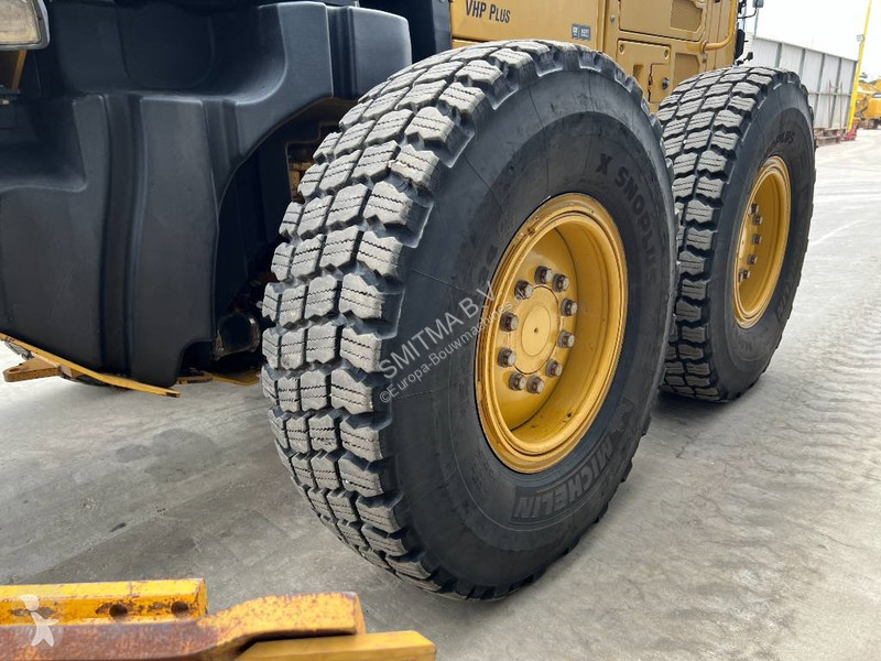 Grejder Caterpillar 140M2