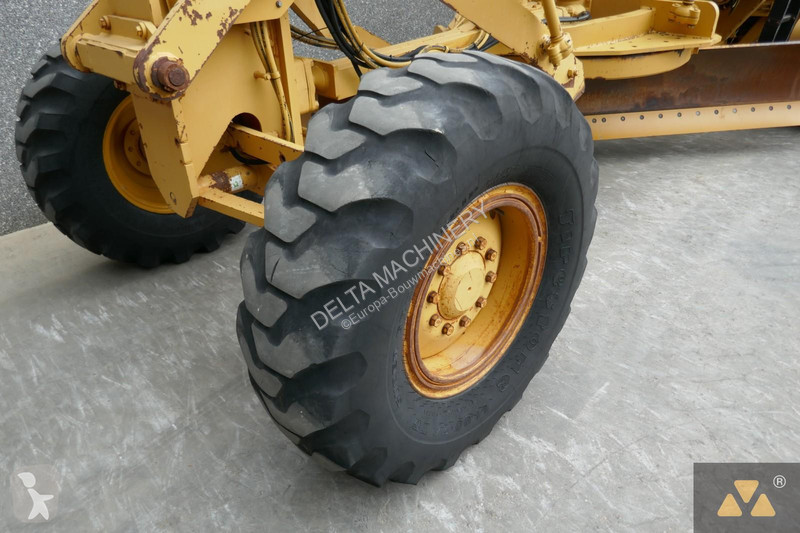 Grader Caterpillar