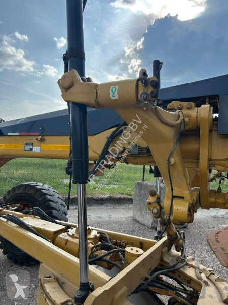 Vägskrapa Caterpillar (CE Certified)