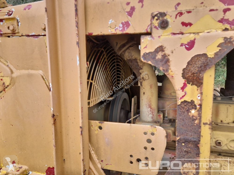 Grader Caterpillar D5B
