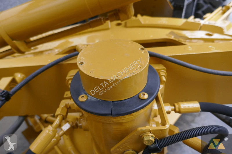 Грейдер Caterpillar 140M3
