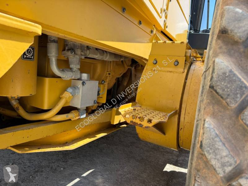 Grejder Caterpillar 12M3 AWD