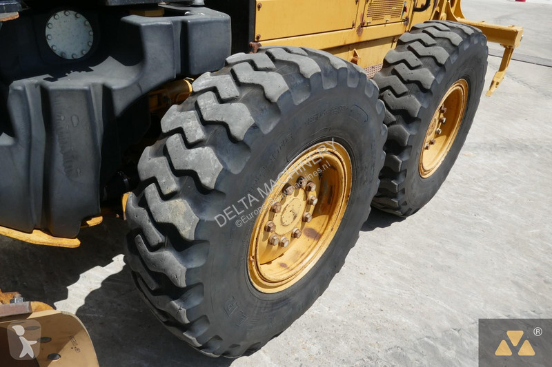 Grejder Caterpillar 140M