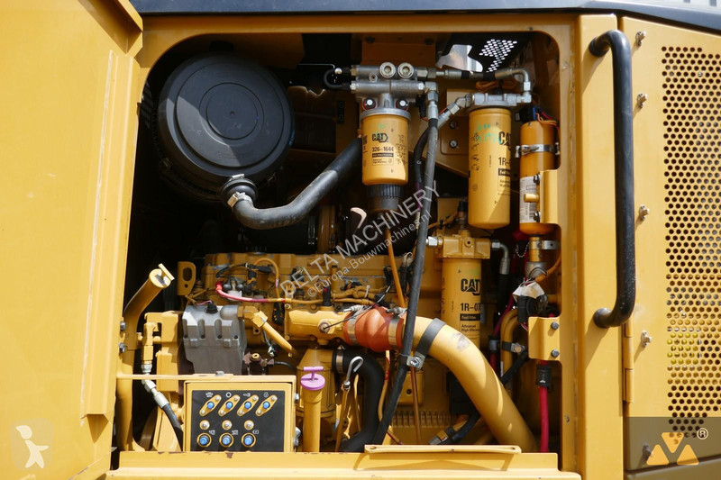 Grejder Caterpillar 140M