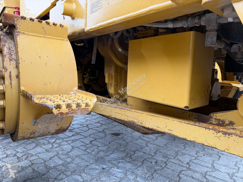 Niveladora Caterpillar 140K .