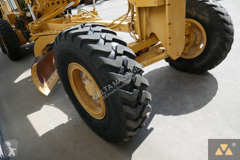 Grader Caterpillar