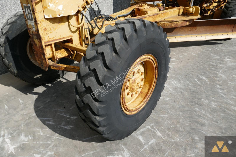Grader Caterpillar