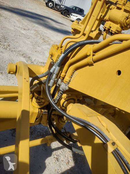 ممهدة طرق Caterpillar 120