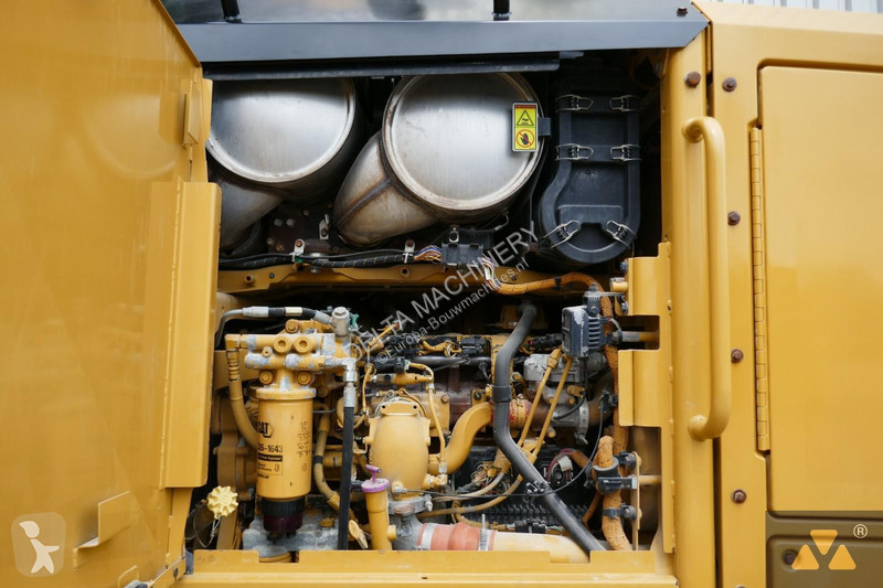 Niveladora Caterpillar 3